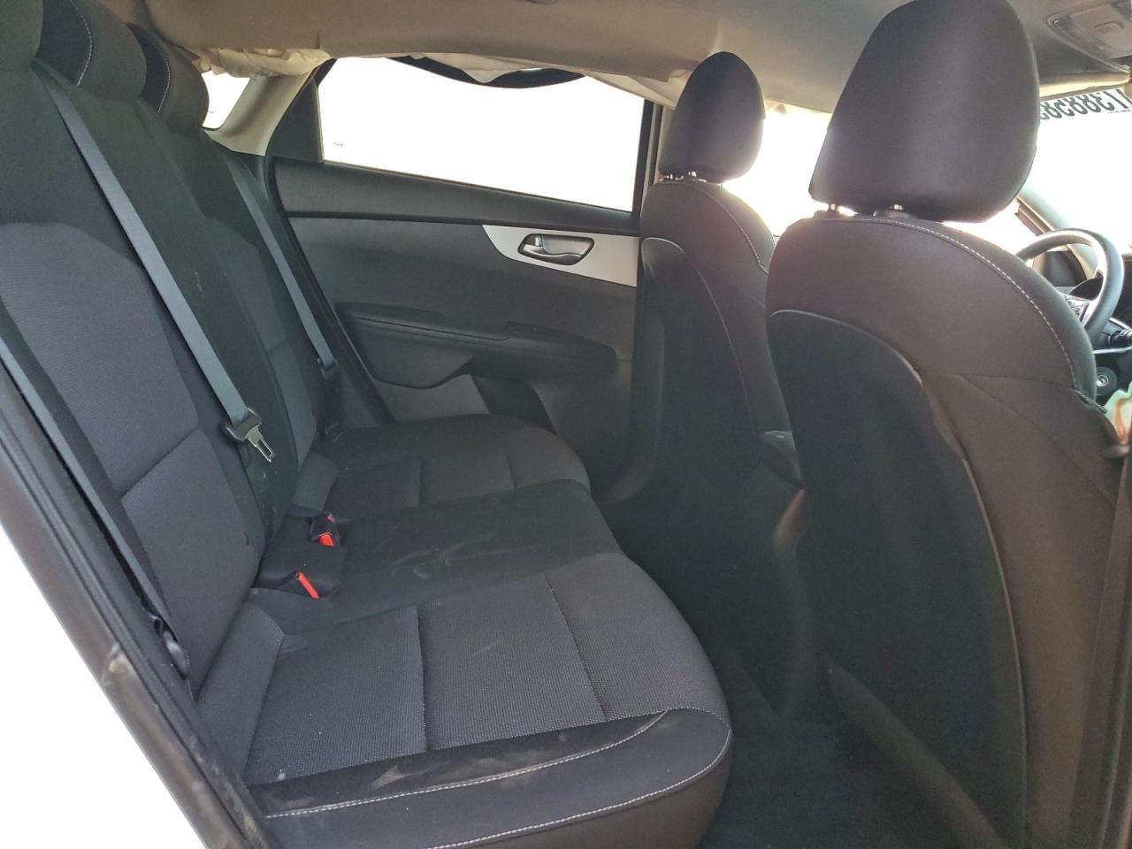 2023 KIA FORTE LX photo 10