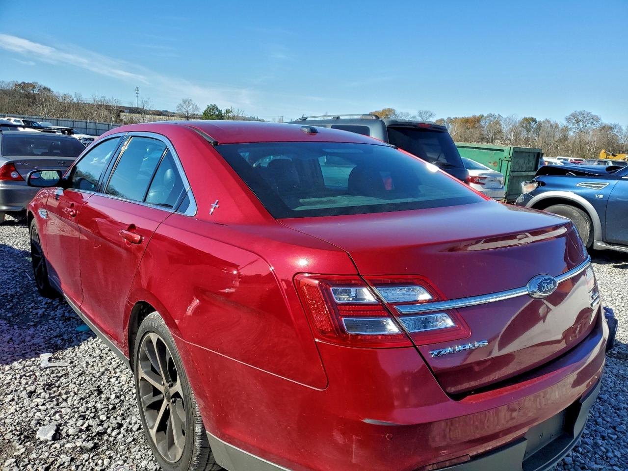 2016 FORD TAURUS SEL photo 2