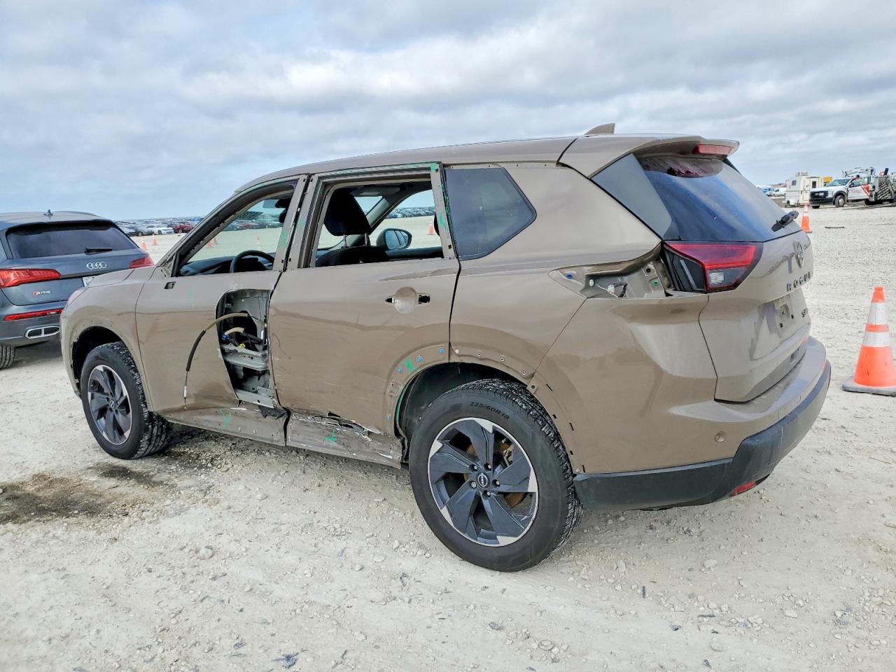 2024 NISSAN ROGUE SV photo 2