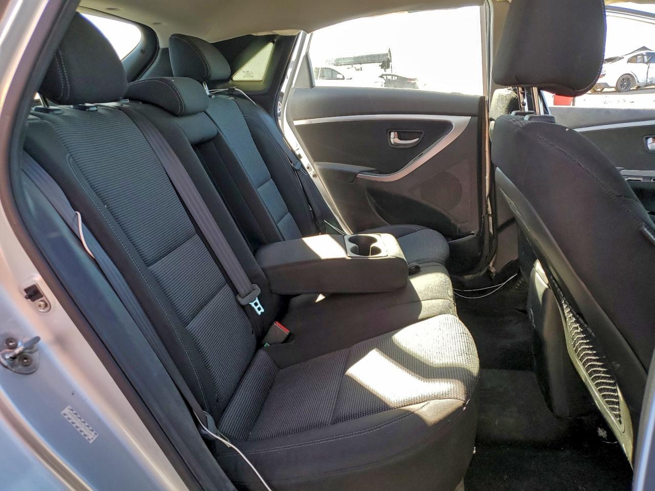 2016 HYUNDAI ELANTRA GT photo 10