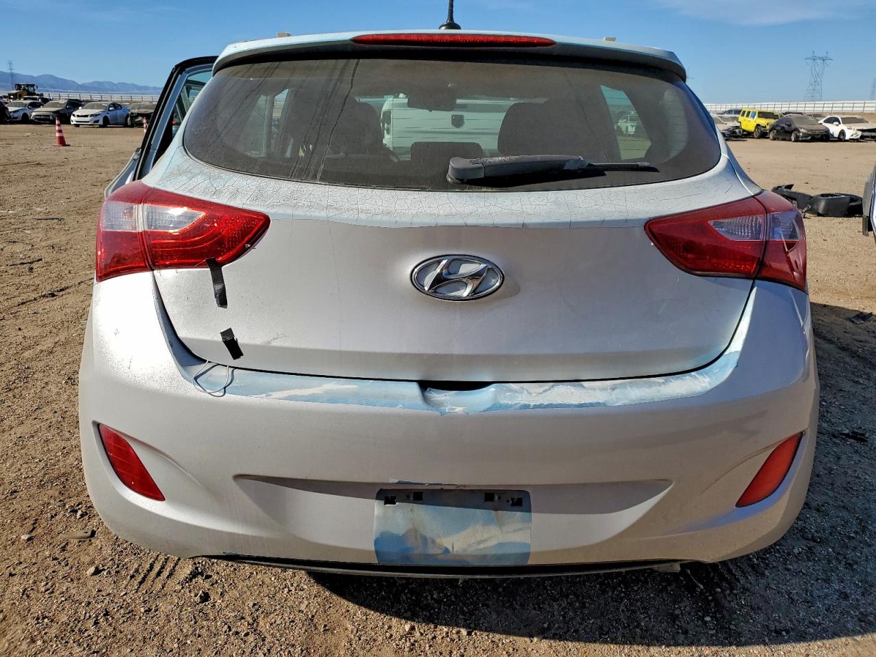 2016 HYUNDAI ELANTRA GT photo 6