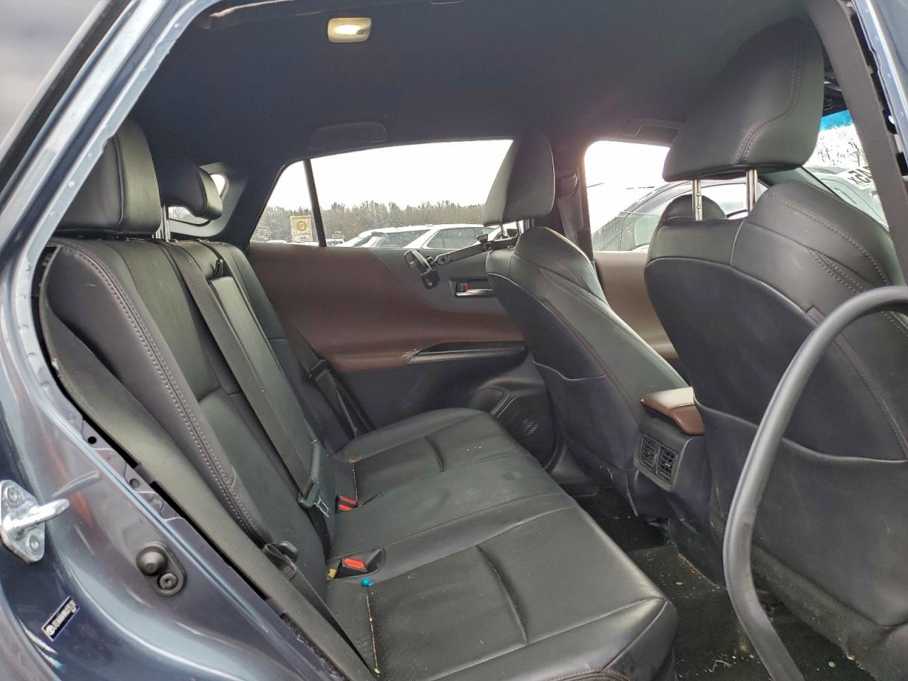 2021 TOYOTA VENZA LE photo 11