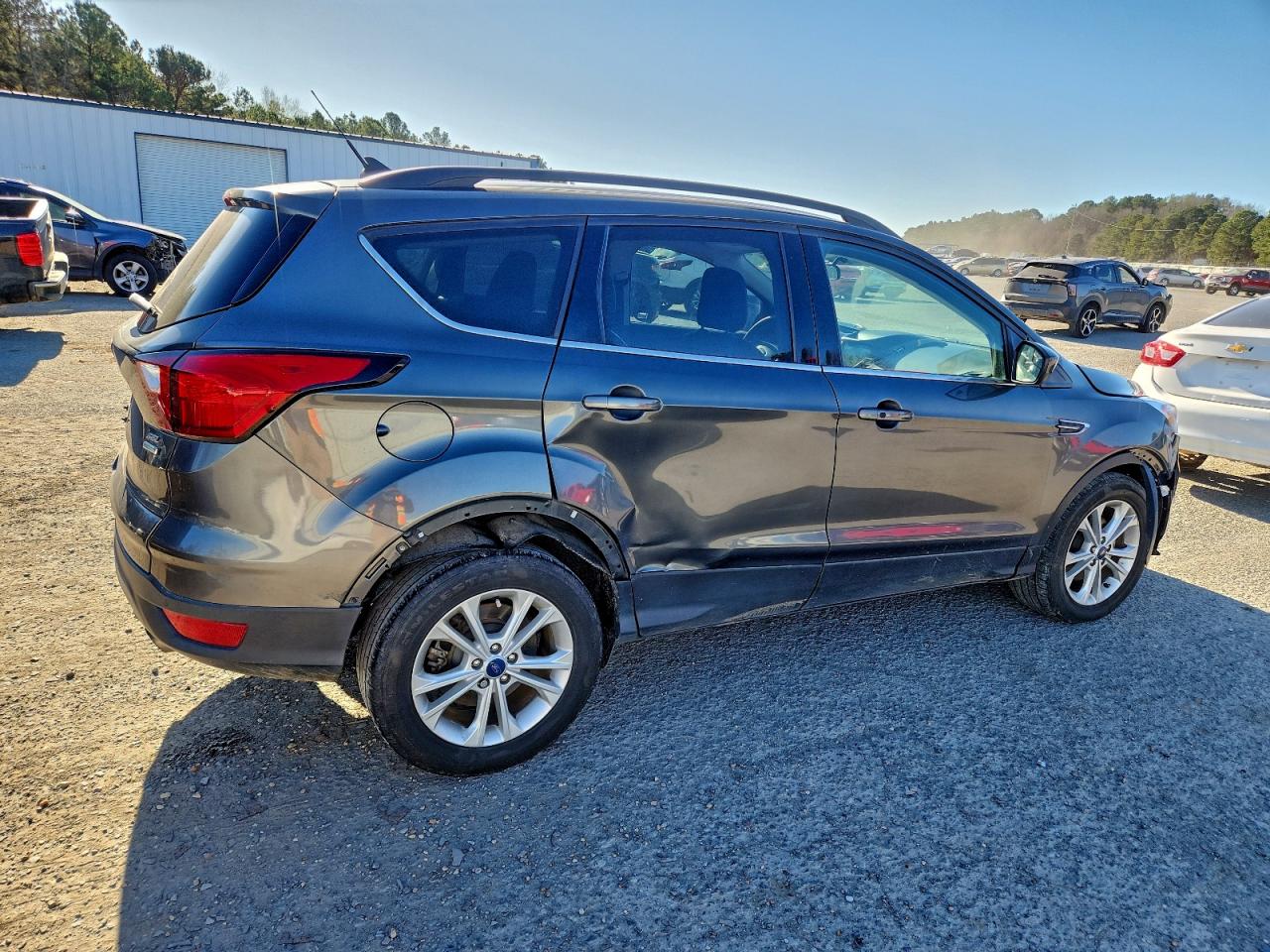 2019 FORD ESCAPE SEL photo 3