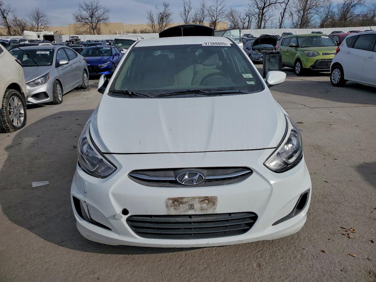 2017 HYUNDAI ACCENT SE photo 5