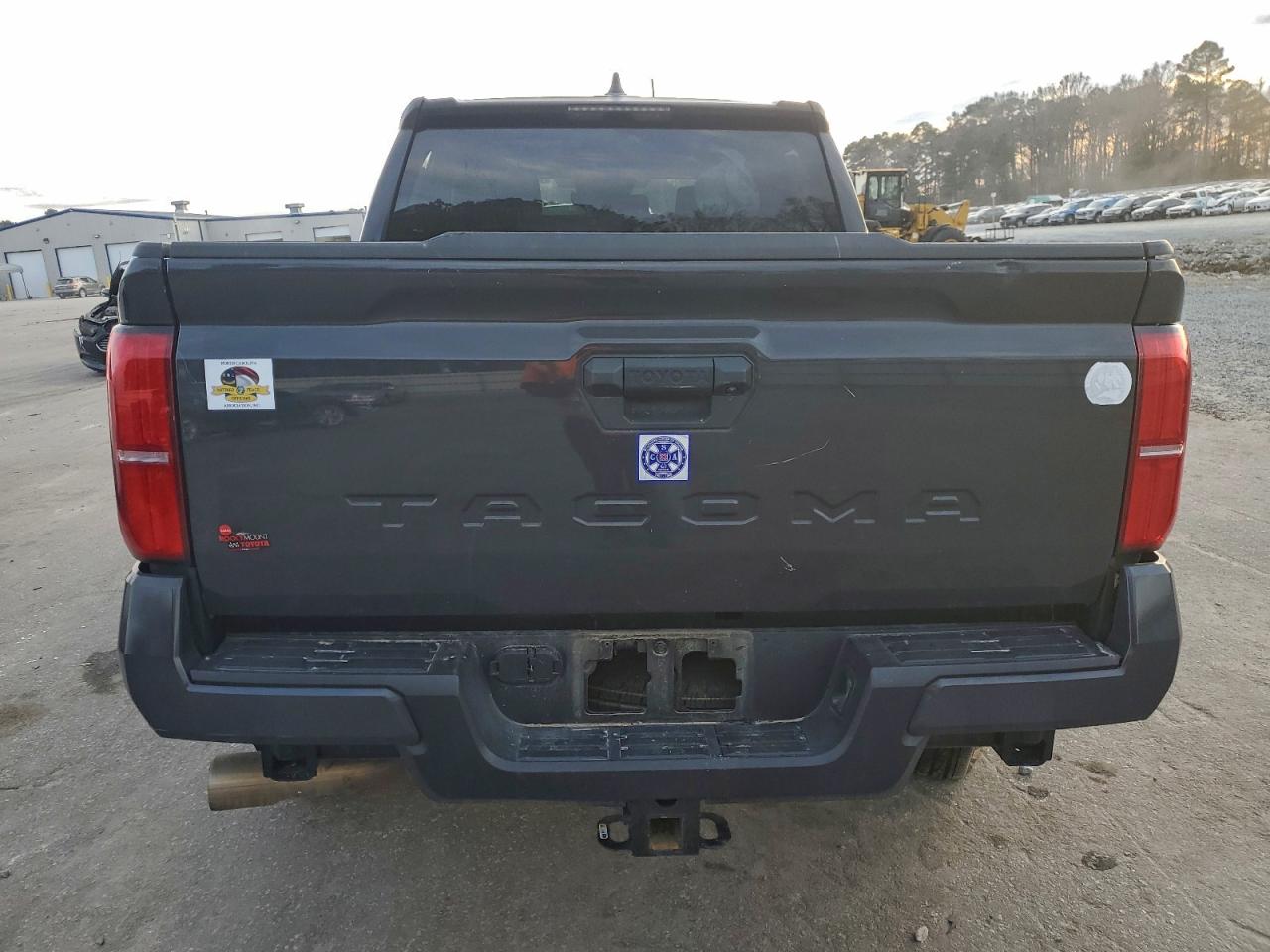 2025 TOYOTA TACOMA DOUBLE CAB photo 11