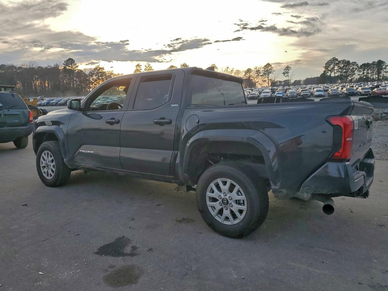 2025 TOYOTA TACOMA DOUBLE CAB photo 3