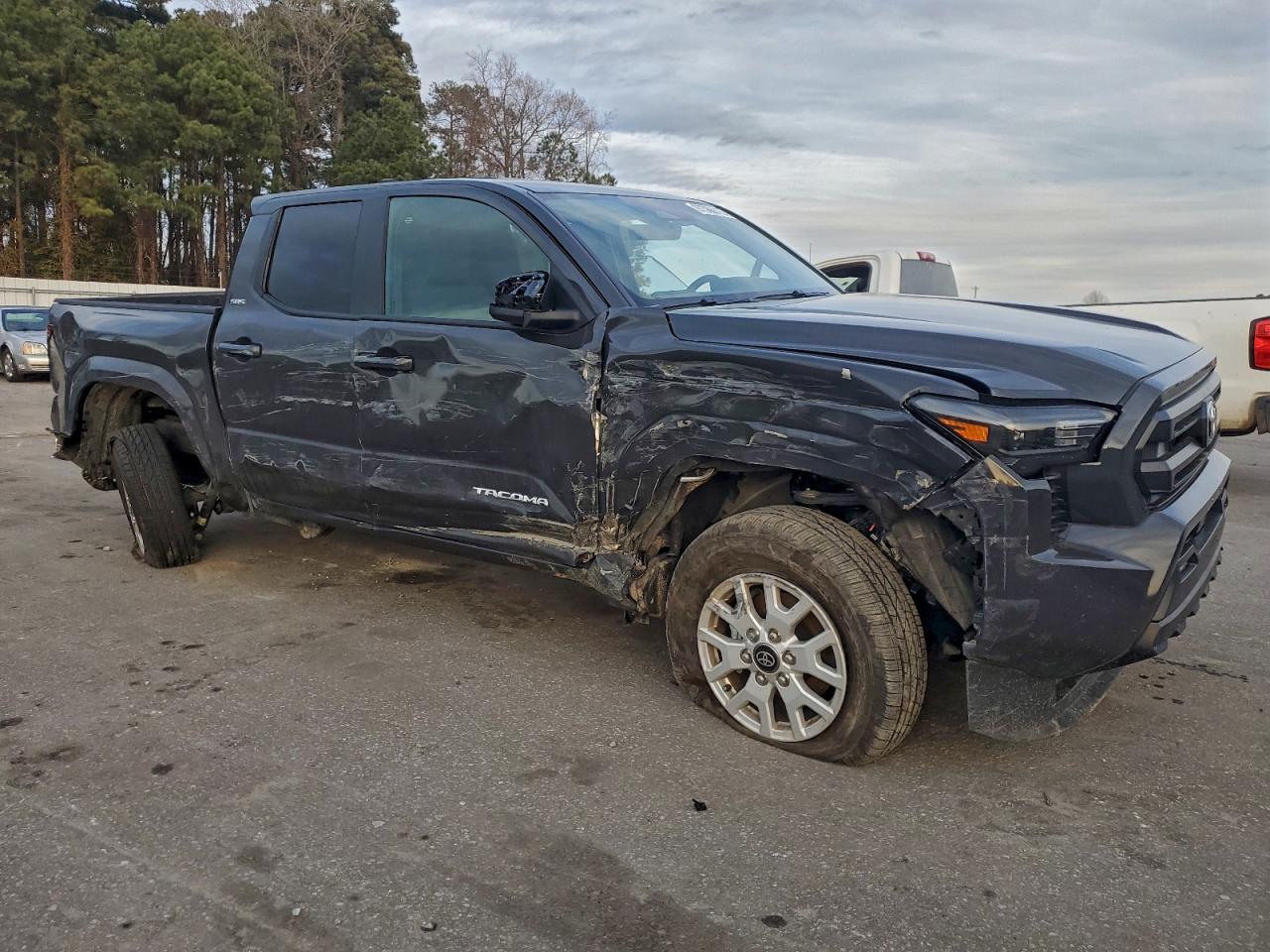 2025 TOYOTA TACOMA DOUBLE CAB photo 7
