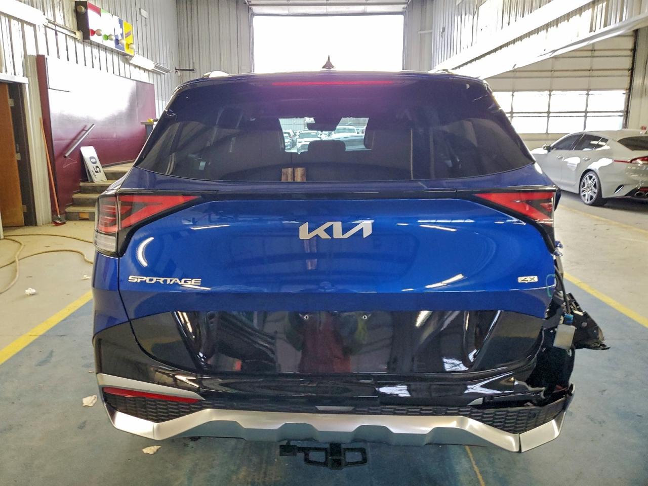 2025 KIA SPORTAGE SX PRESTIGE photo 6