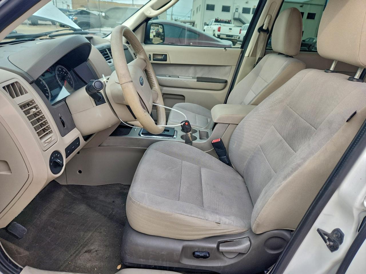 2011 FORD ESCAPE XLT photo 7