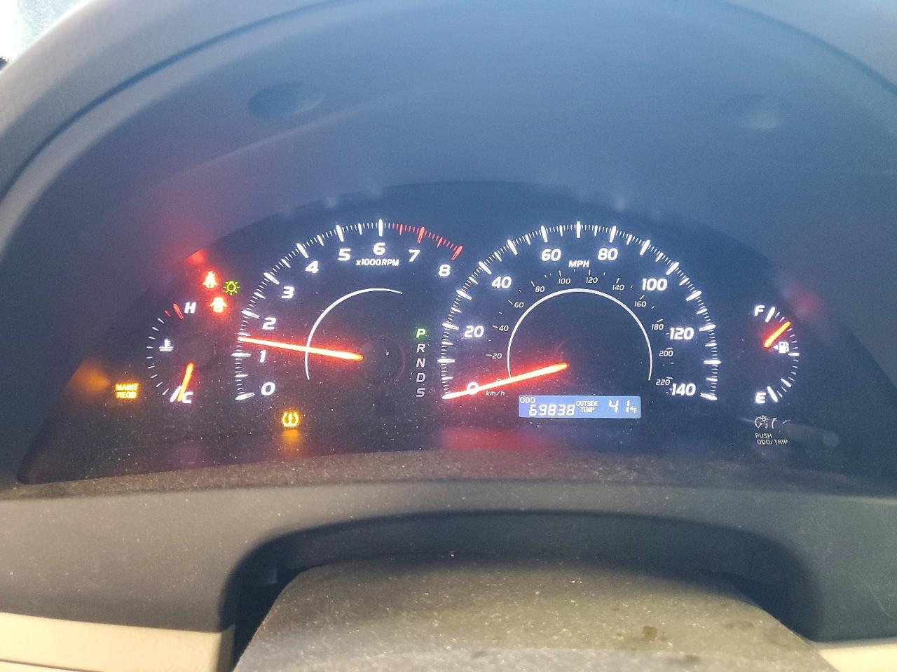 2011 TOYOTA CAMRY BASE photo 17