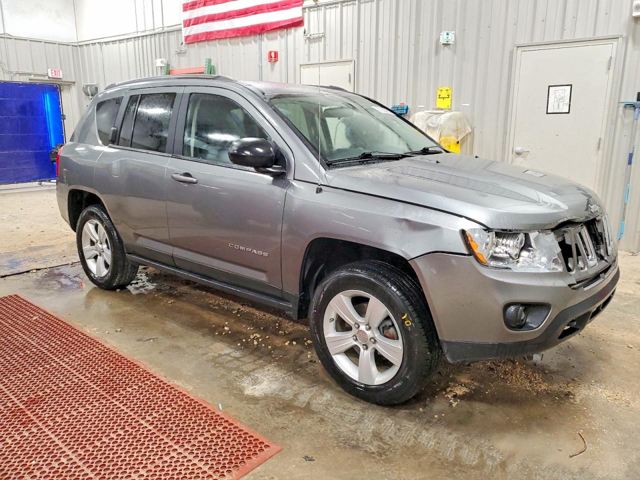 2012 JEEP COMPASS LATITUDE photo 4