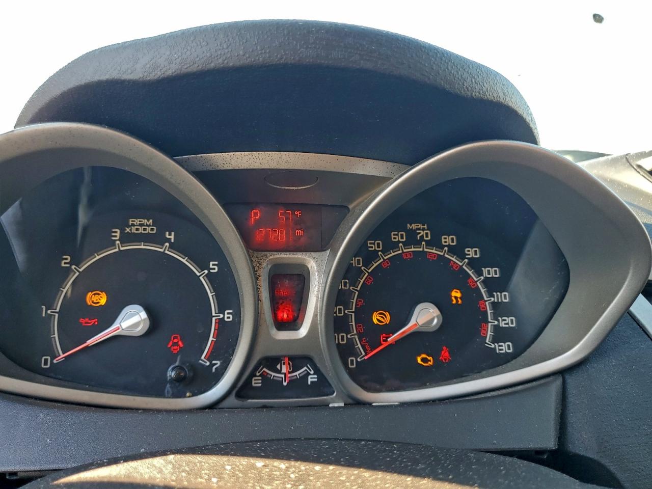 2011 FORD FIESTA SE photo 9