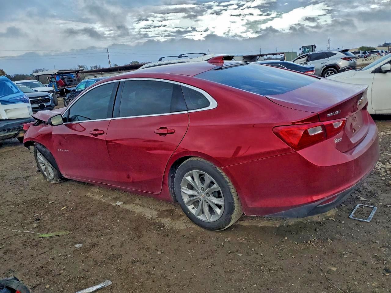 2024 CHEVROLET MALIBU LT photo 2