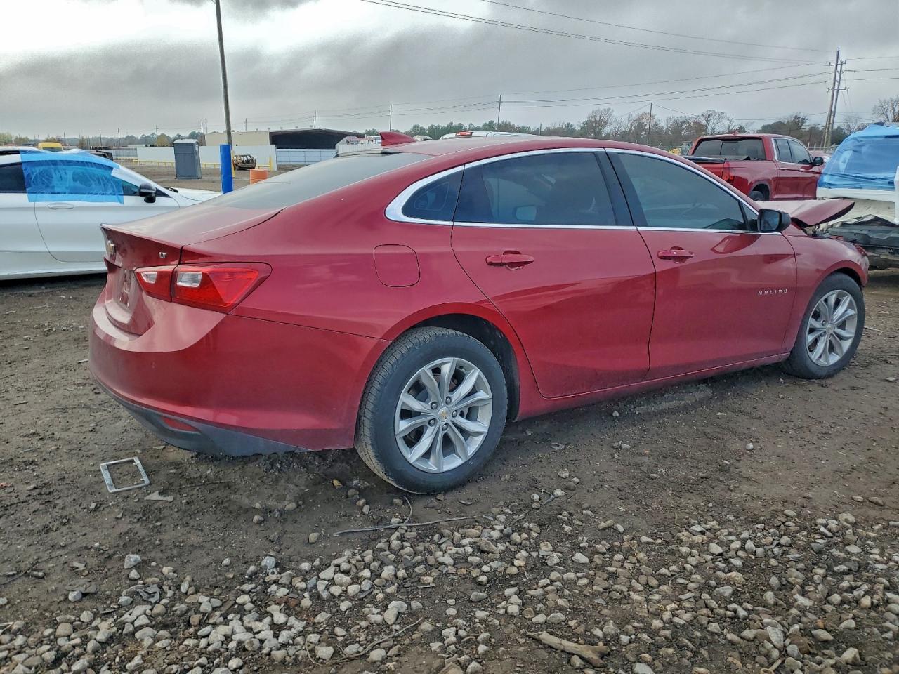 2024 CHEVROLET MALIBU LT photo 3