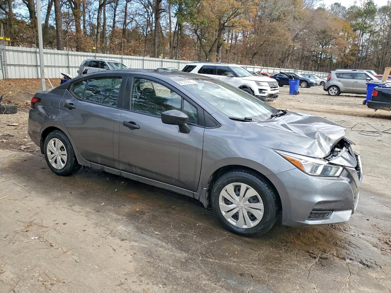 2020 NISSAN VERSA S photo 4