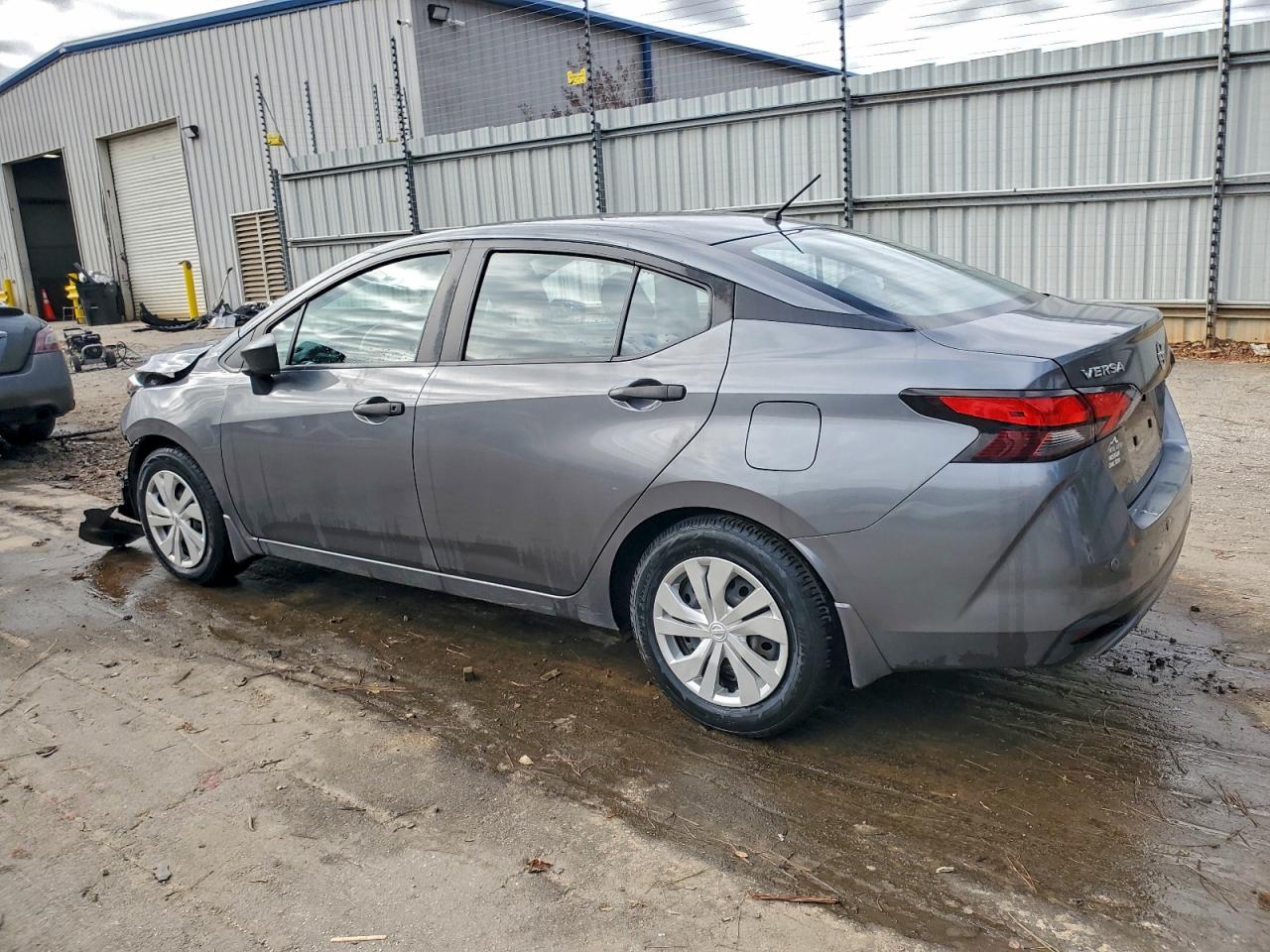 2020 NISSAN VERSA S photo 2