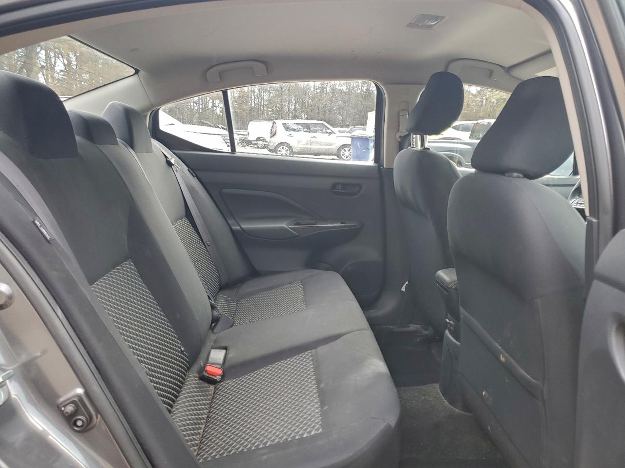 2020 NISSAN VERSA S photo 10