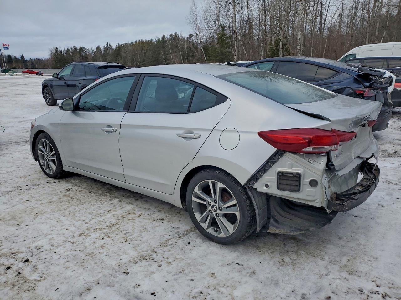 2018 HYUNDAI ELANTRA SE photo 2