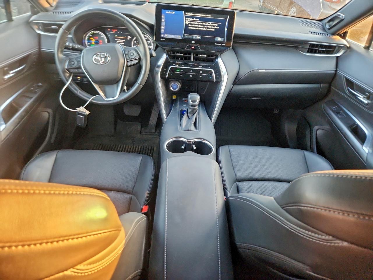 2022 TOYOTA VENZA LE photo 8