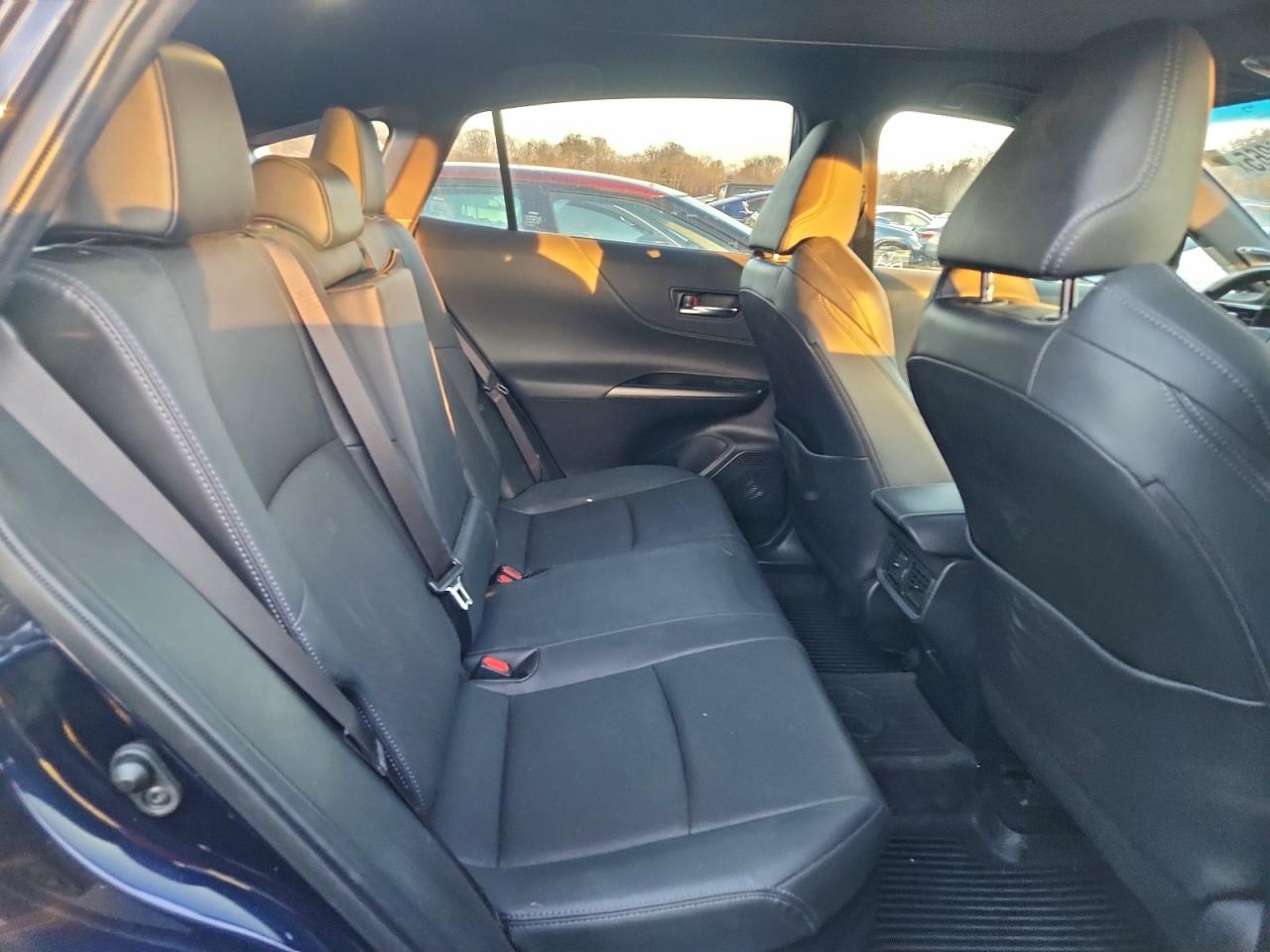 2022 TOYOTA VENZA LE photo 11