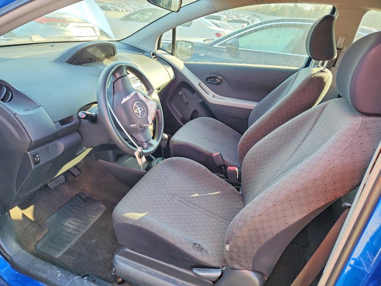 2010 TOYOTA YARIS photo 7