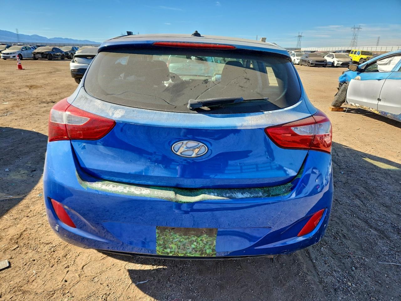 2017 HYUNDAI ELANTRA GT photo 11