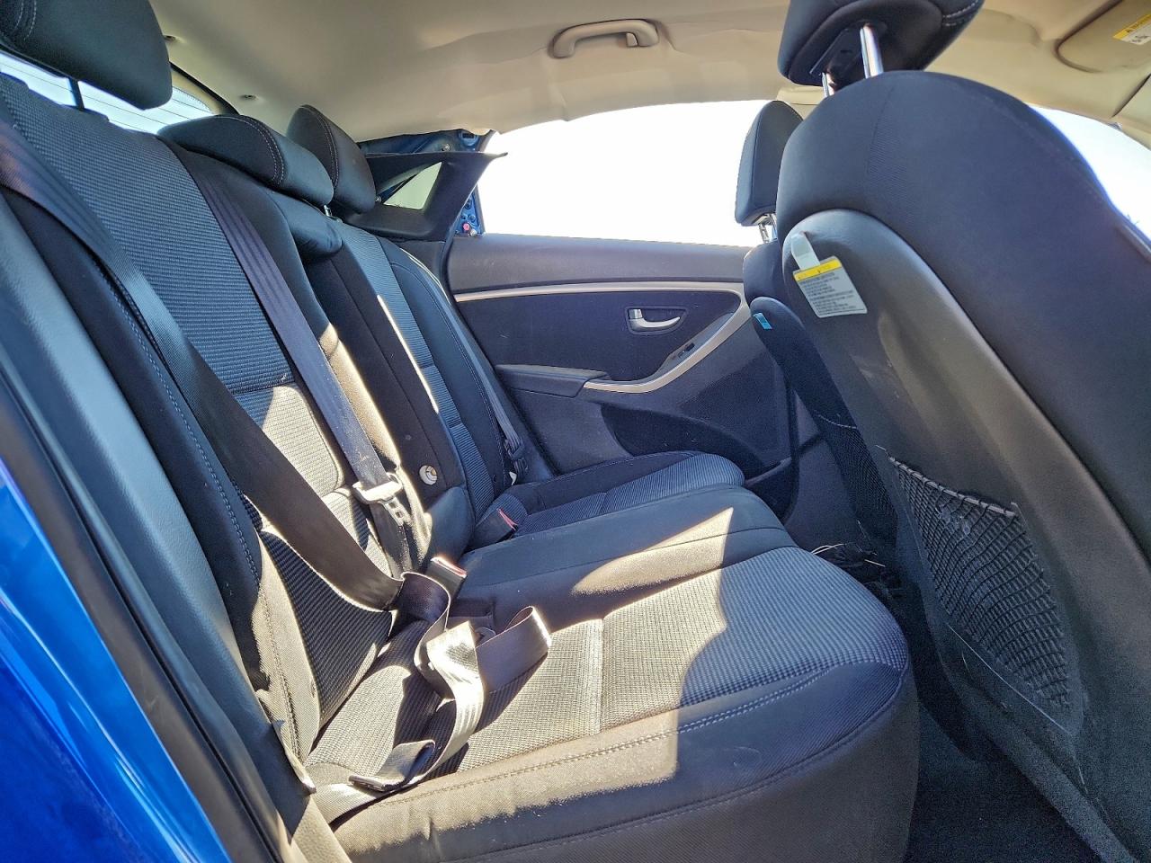 2017 HYUNDAI ELANTRA GT photo 19