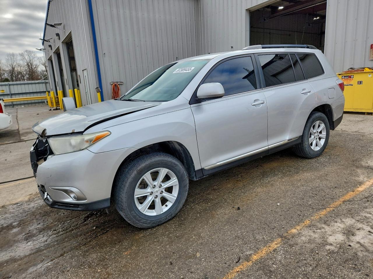 2011 TOYOTA HIGHLANDER