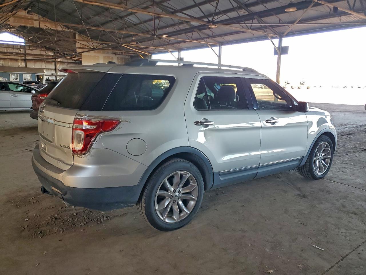 2014 FORD EXPLORER XLT photo 3