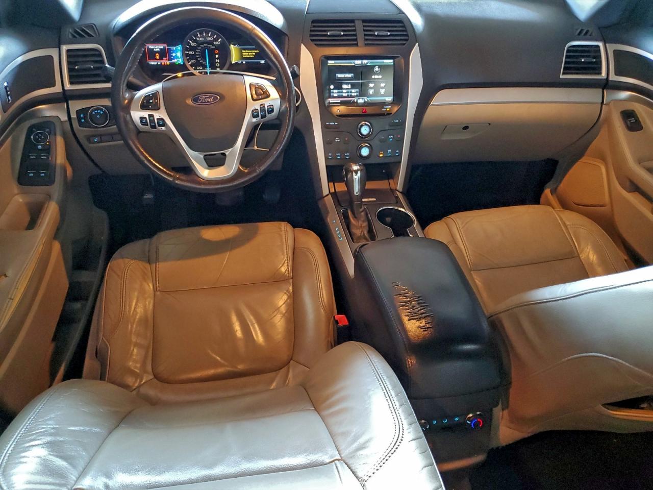 2014 FORD EXPLORER XLT photo 8