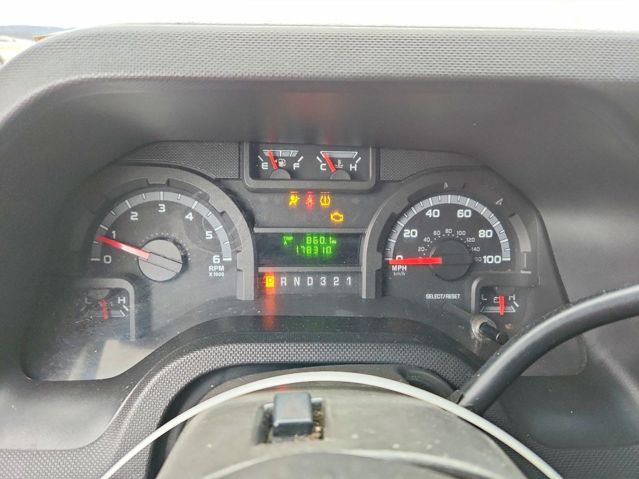 2009 FORD ECONOLINE E350 SUPER DUTY CUTAWAY VAN photo 9