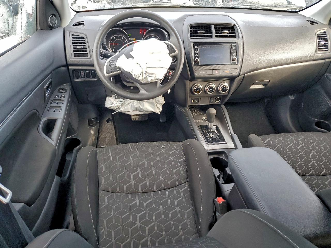 2024 MITSUBISHI OUTLANDER SPORT S/SE photo 8