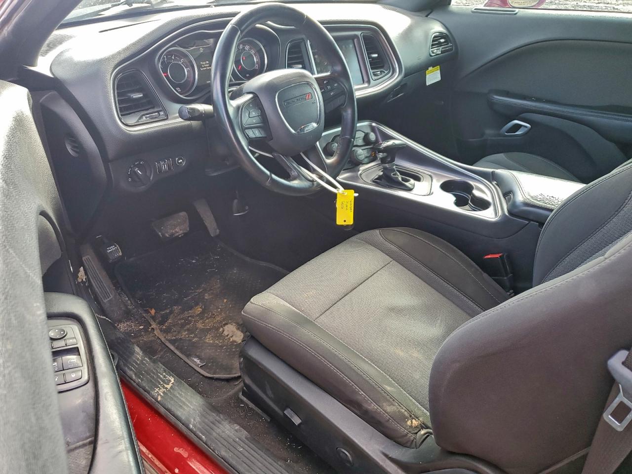2016 DODGE CHALLENGER SXT photo 8