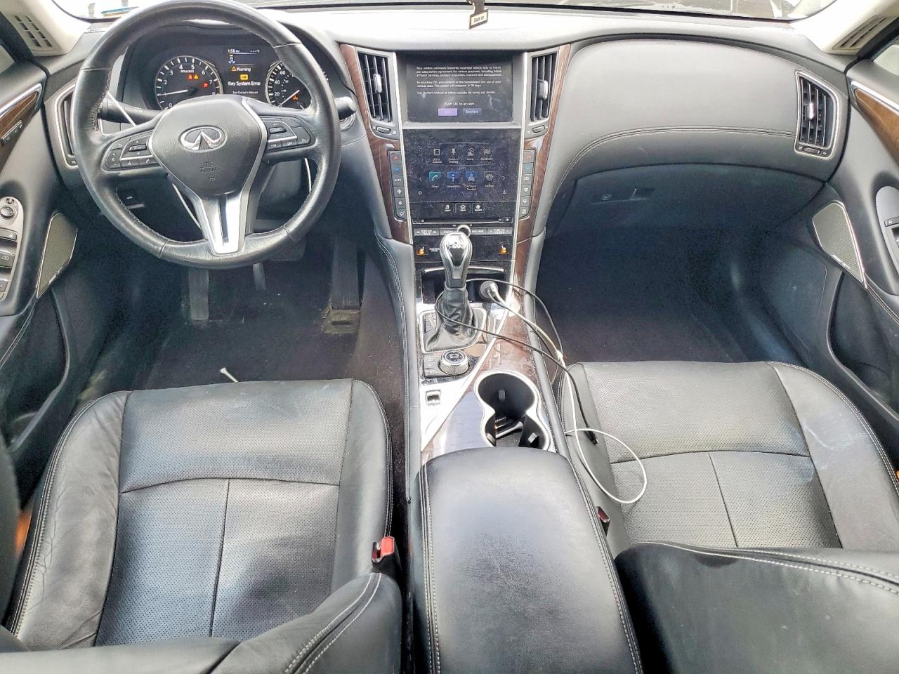 2018 INFINITI Q50 LUXE photo 8