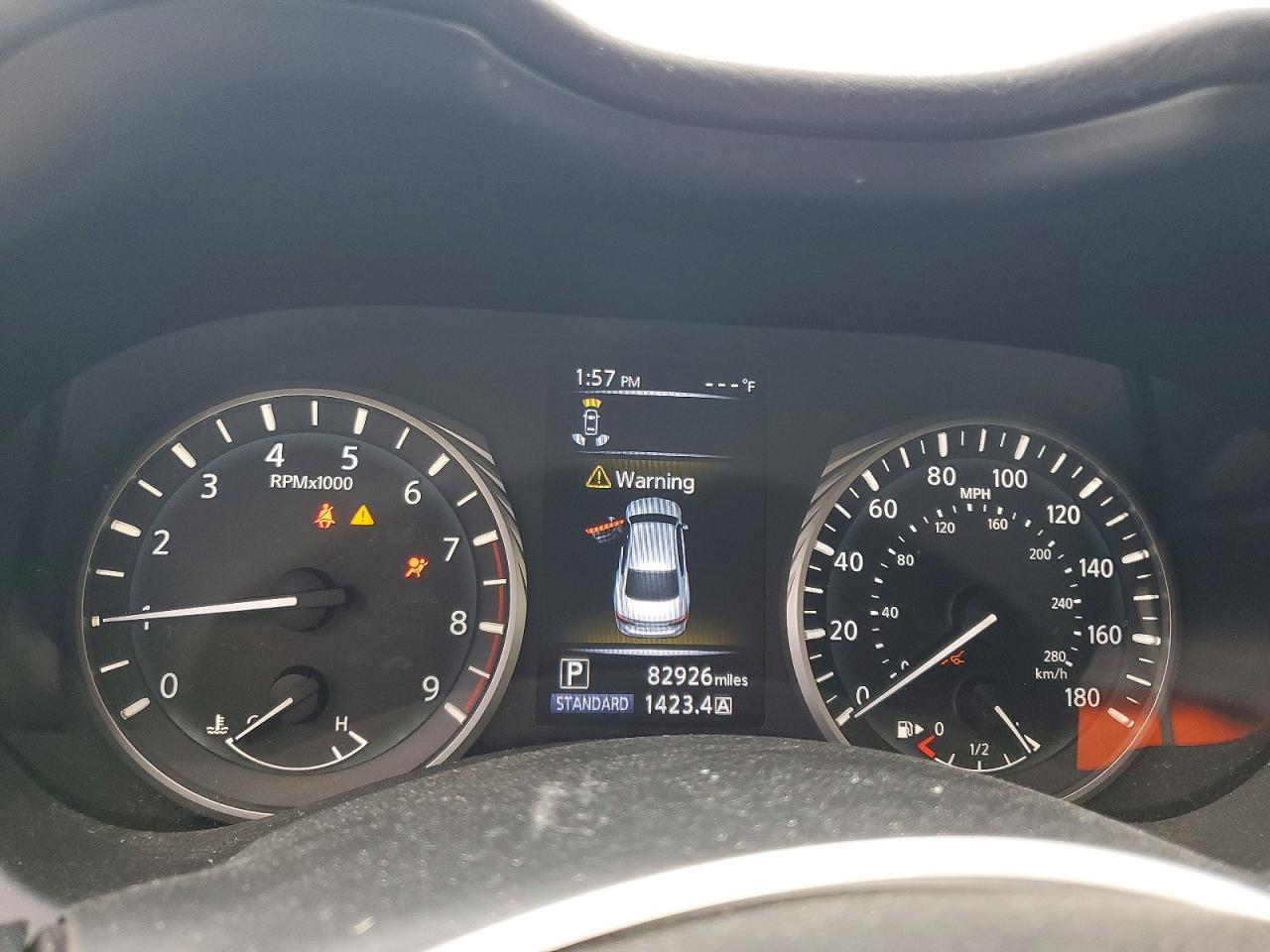 2018 INFINITI Q50 LUXE photo 9