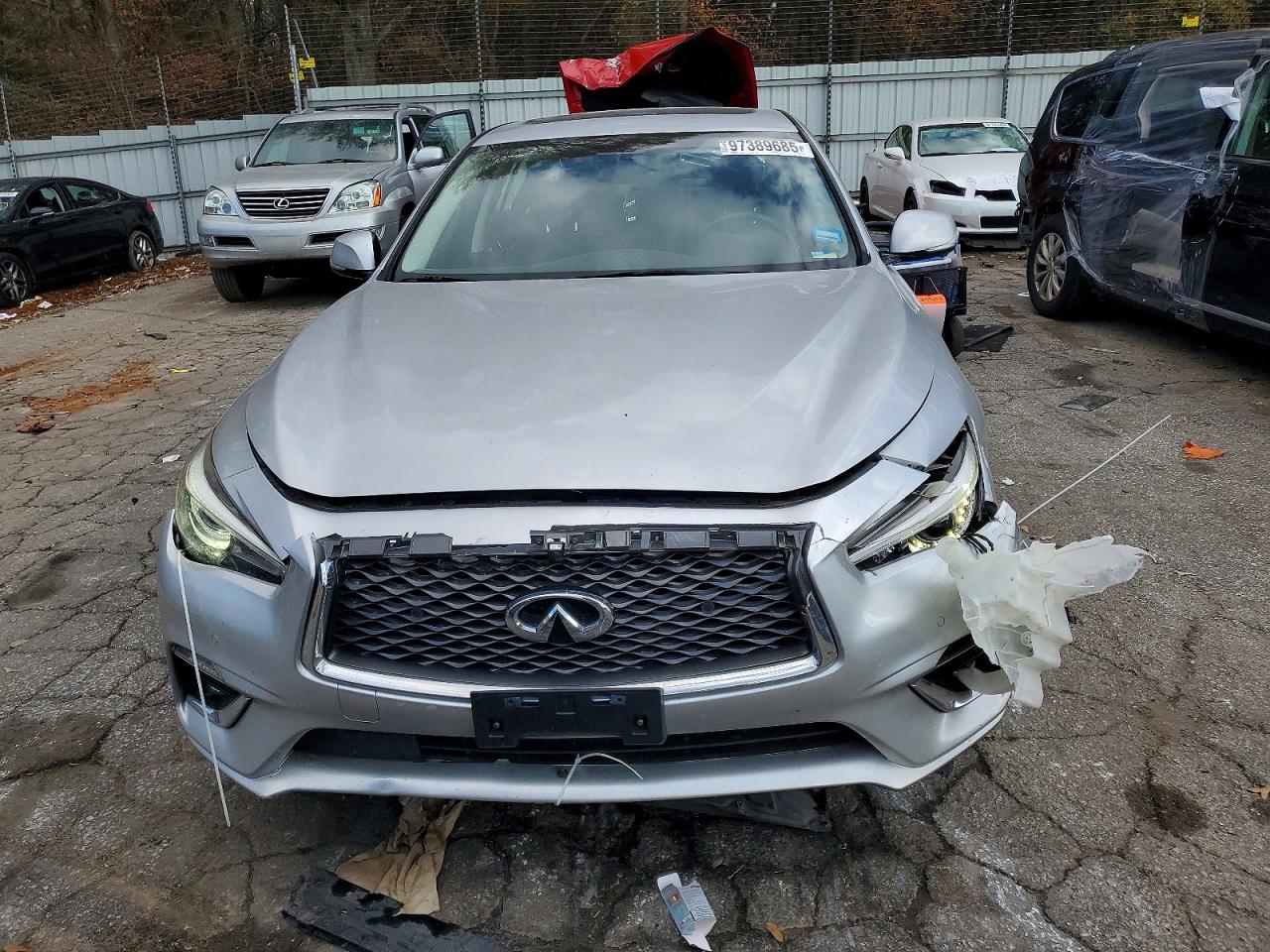 2018 INFINITI Q50 LUXE photo 5