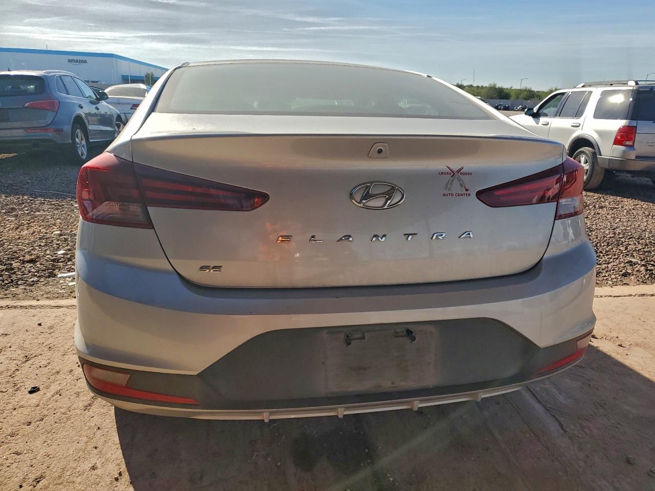 2019 HYUNDAI ELANTRA SE photo 6