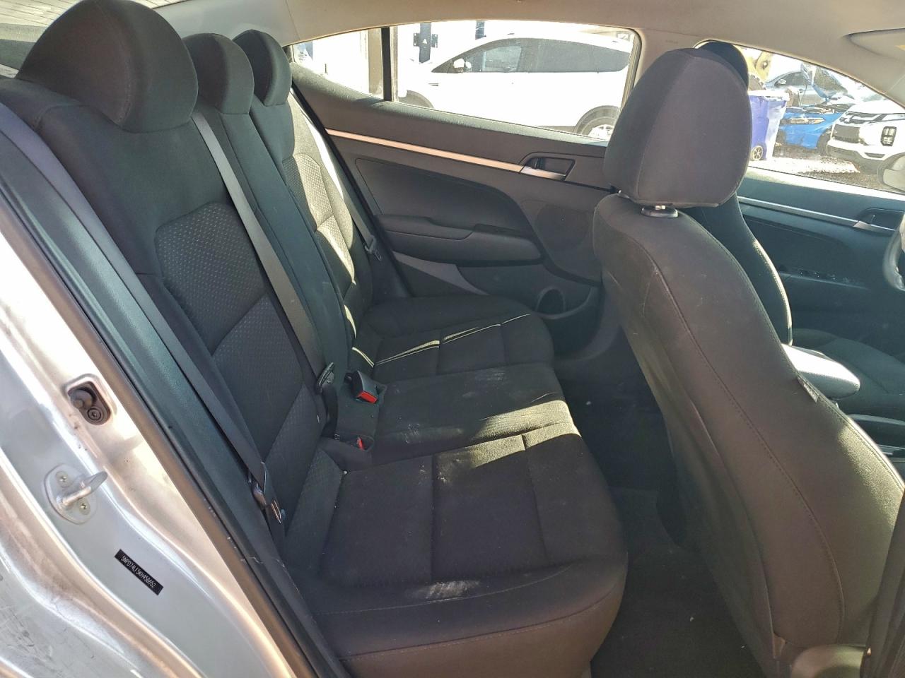 2019 HYUNDAI ELANTRA SE photo 10