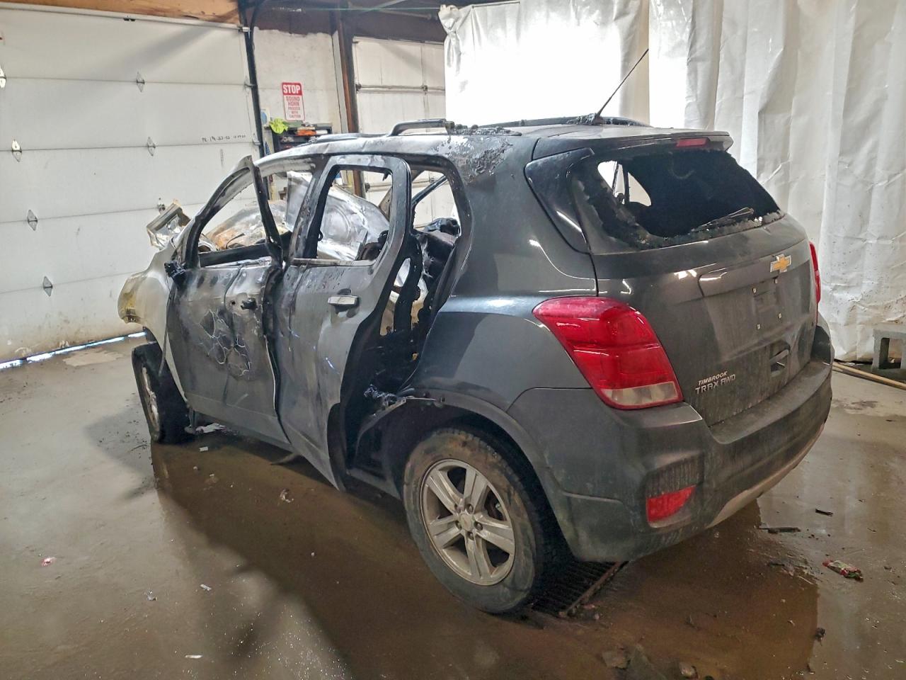 2018 CHEVROLET TRAX 1LT photo 2