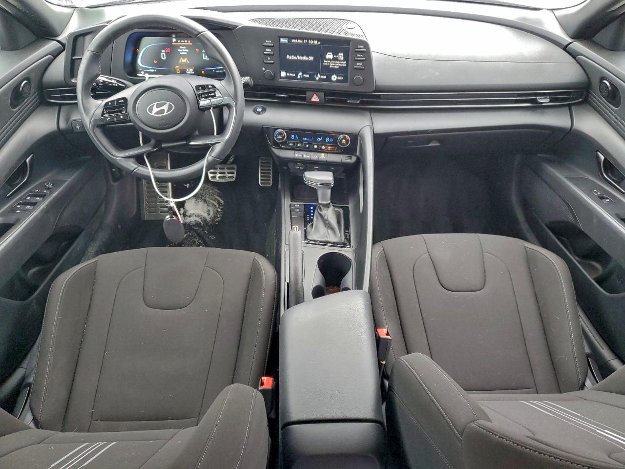 2025 HYUNDAI ELANTRA SEL SPORT photo 15