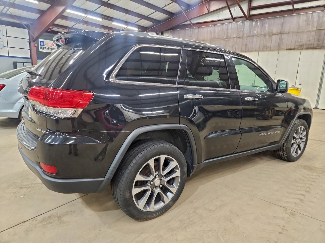 2018 JEEP GRAND CHEROKEE LIMITED photo 3