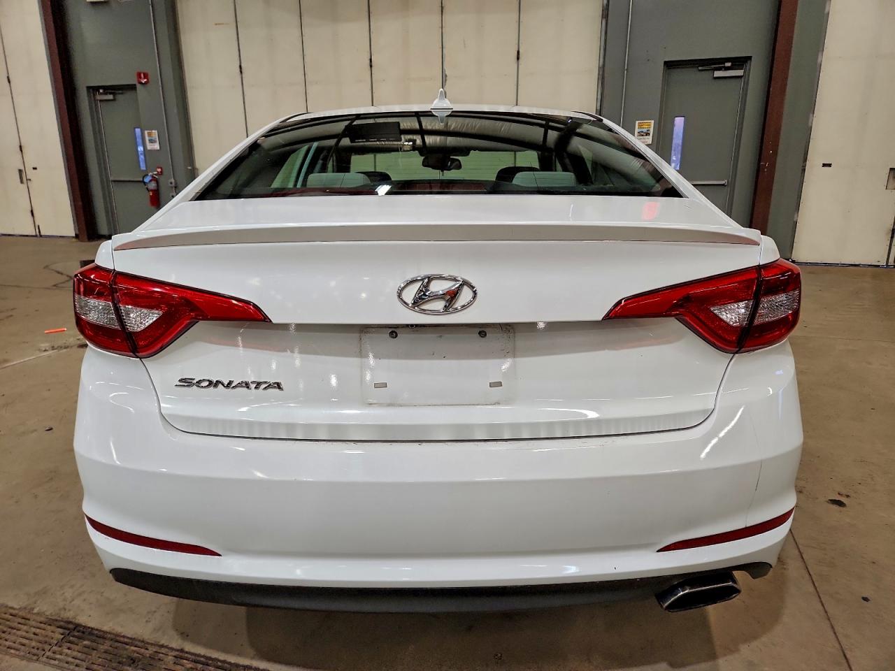 2016 HYUNDAI SONATA SE photo 6