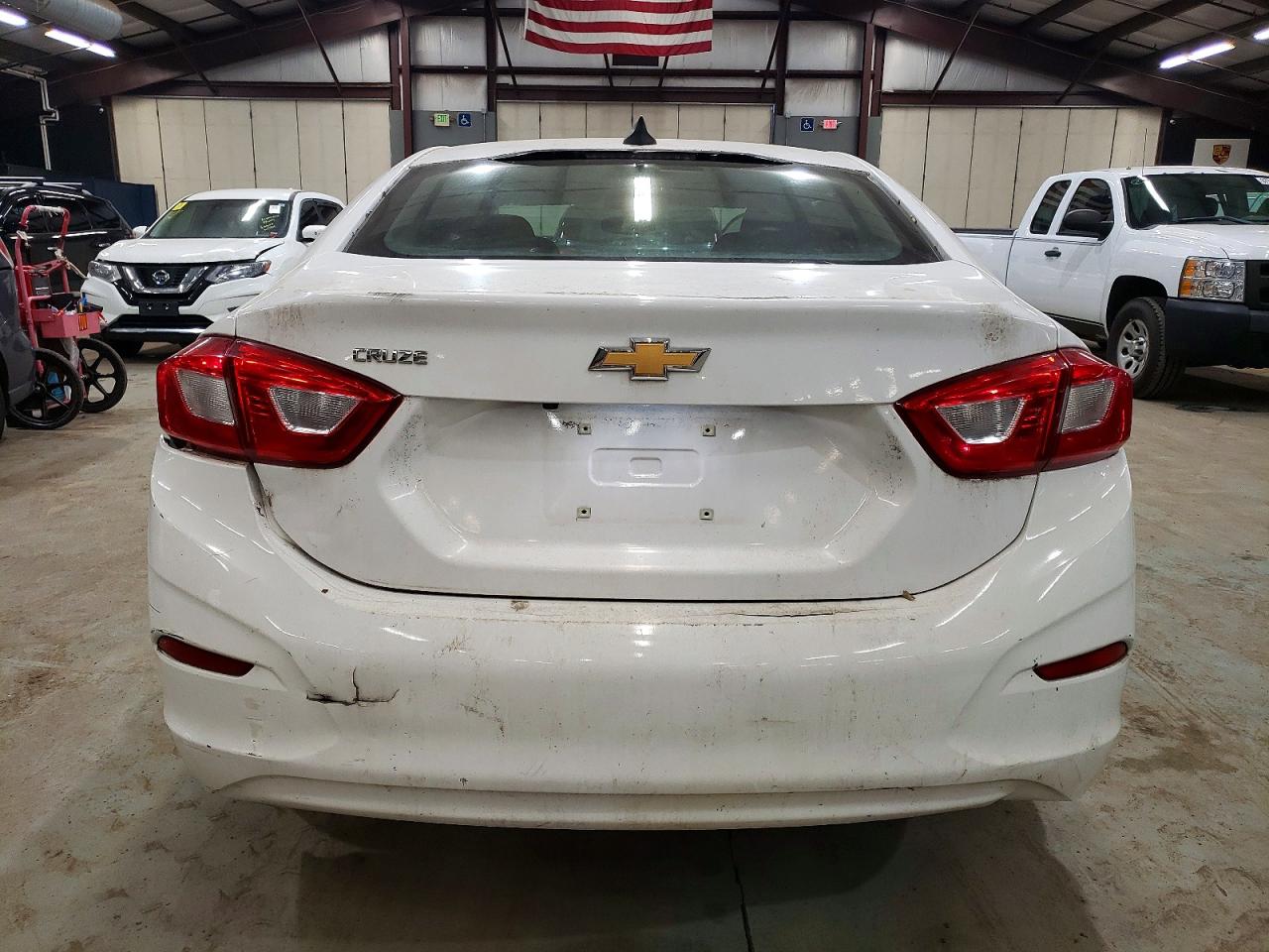 2017 CHEVROLET CRUZE LS photo 11