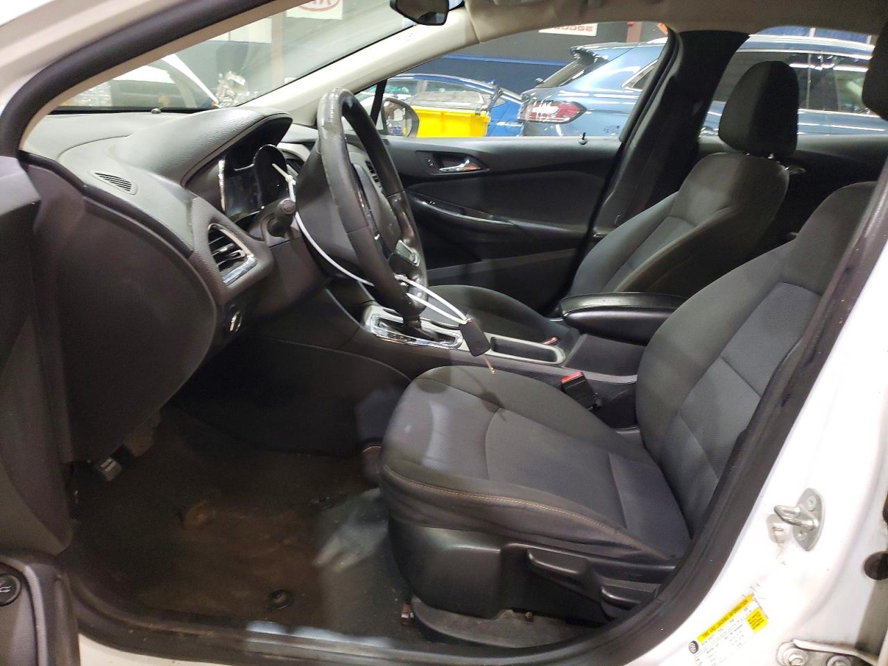 2017 CHEVROLET CRUZE LS photo 13