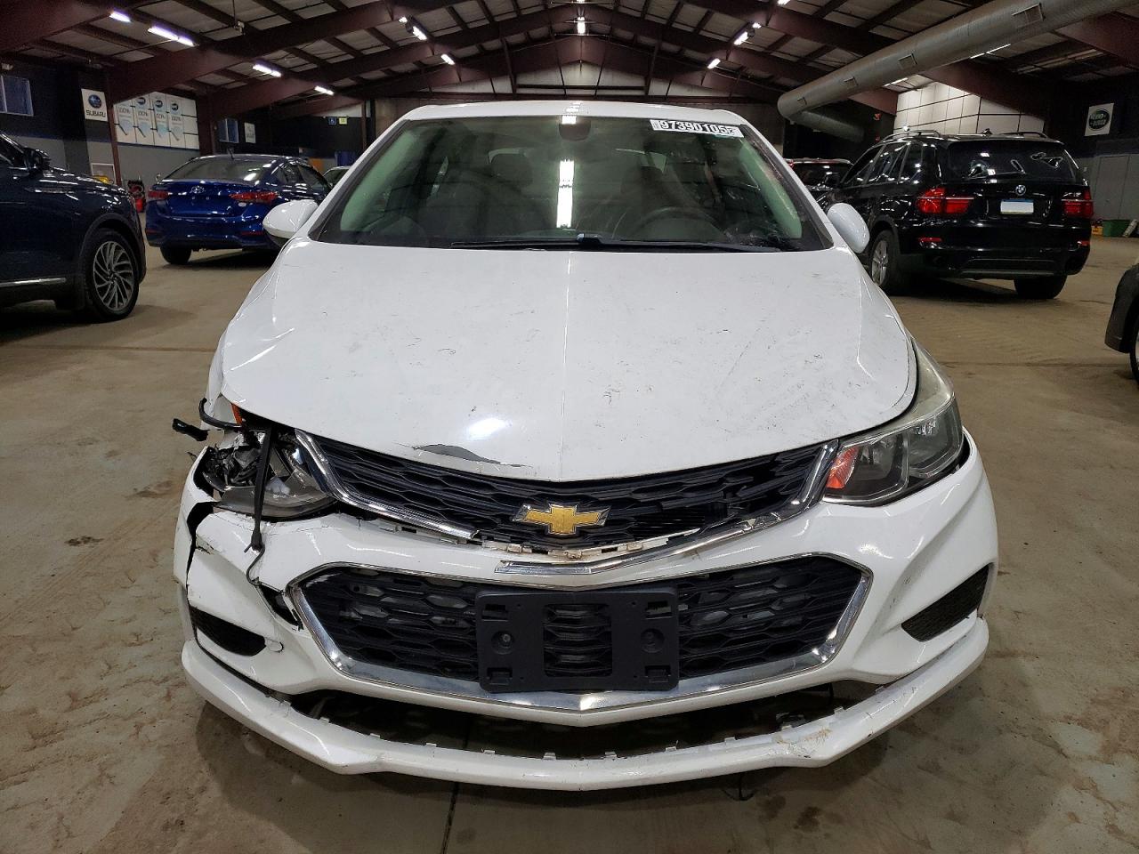 2017 CHEVROLET CRUZE LS photo 9