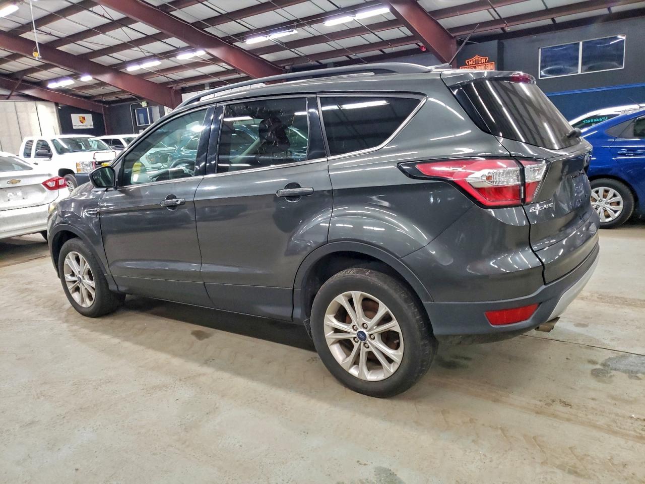 2018 FORD ESCAPE SE photo 4