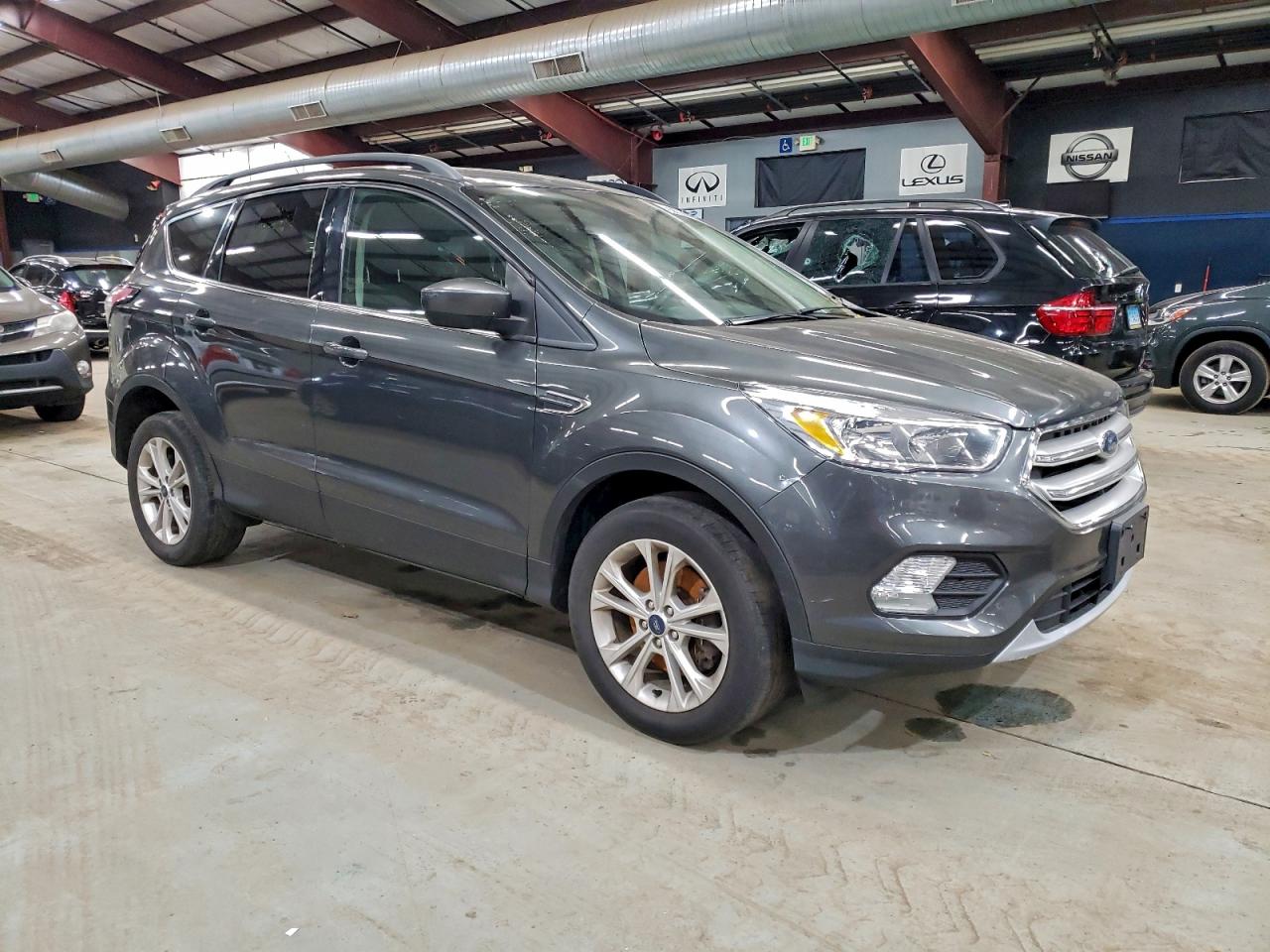 2018 FORD ESCAPE SE photo 10