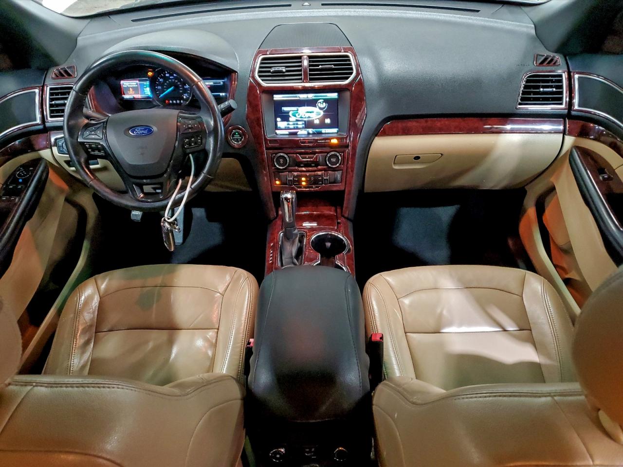 2016 FORD EXPLORER XLT photo 15