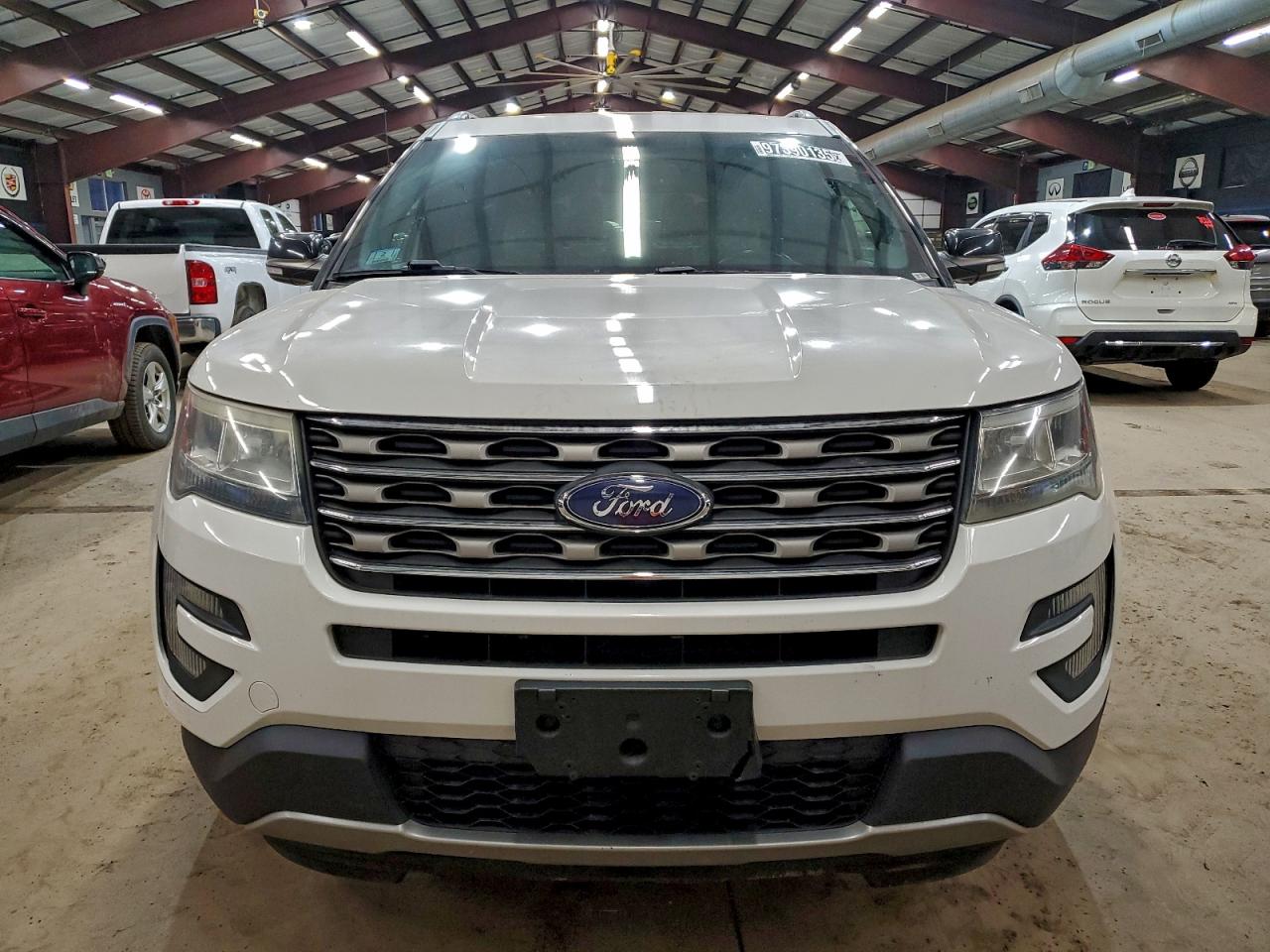 2016 FORD EXPLORER XLT photo 9