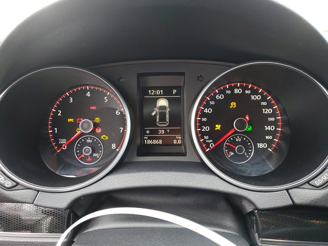 2013 VOLKSWAGEN GTI photo 9
